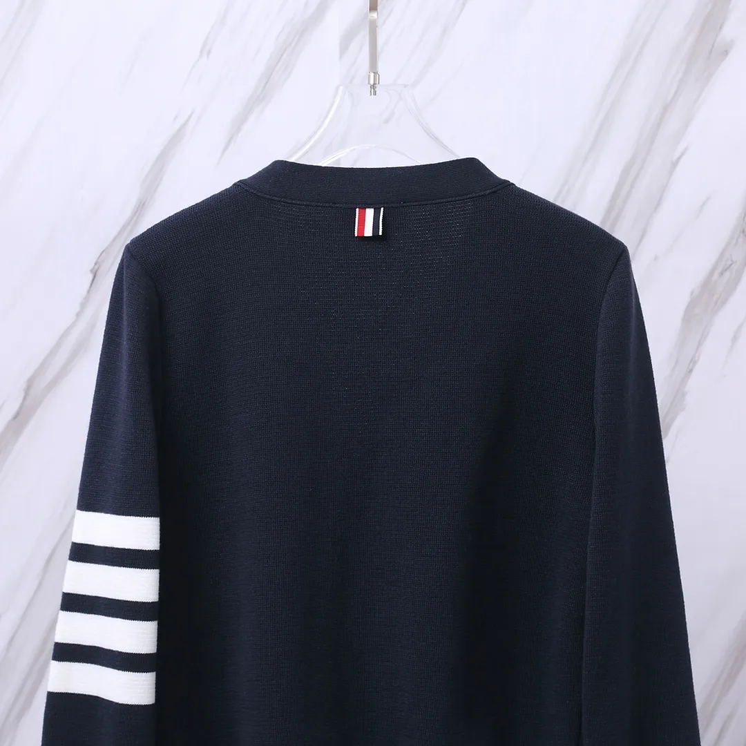 ：M 04 （TBClassic ） THOM BROWNE .TBClassic Breathable Same Style ：White/Navy Blue /Gray/ Blue Size：1/2/3/4